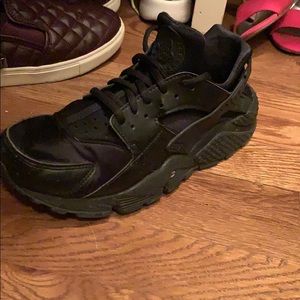 Air huaraches by Nike